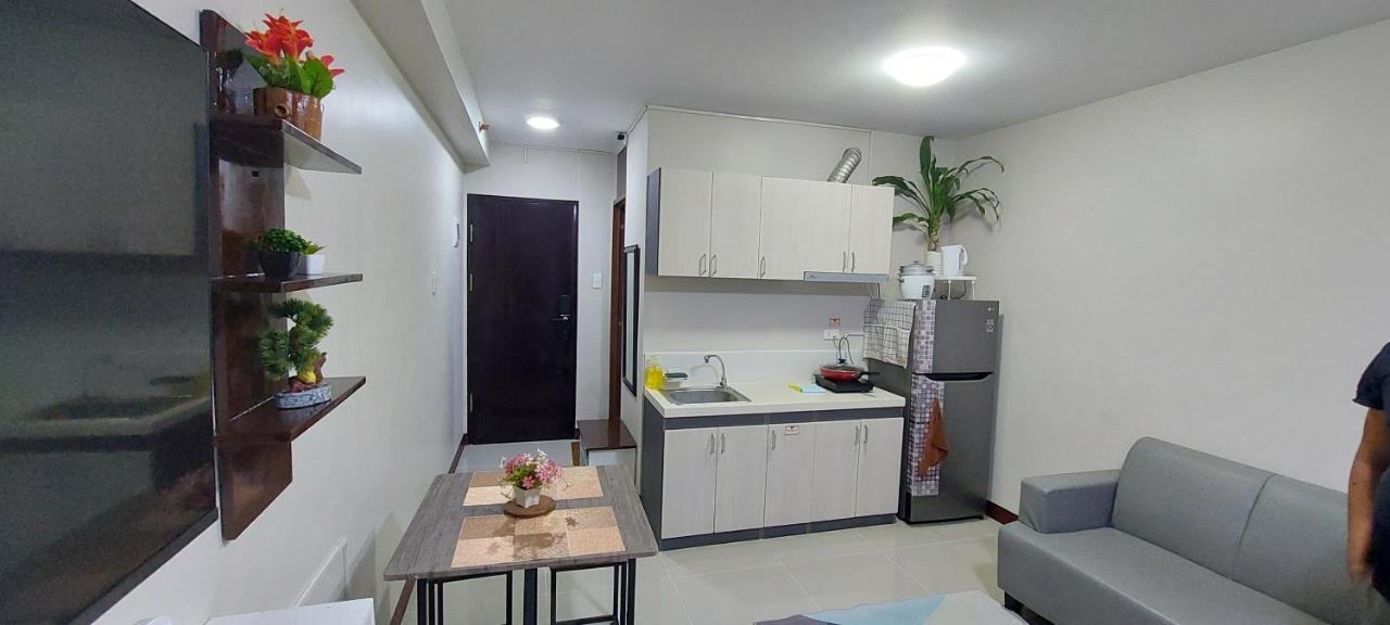 Dracarys Place 2 Condo With Balcony Unlimited Wifi Lapulapu City View Bagian luar foto