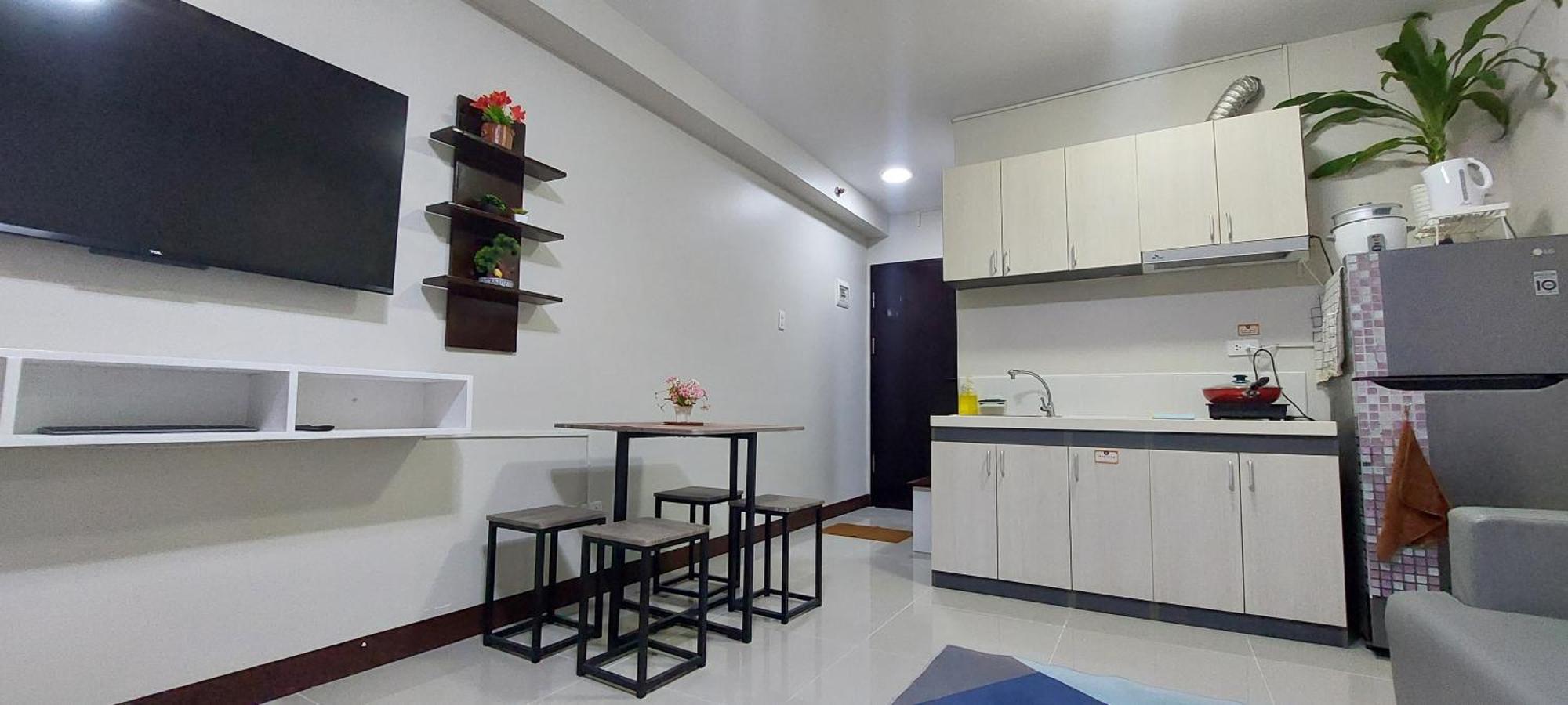 Dracarys Place 2 Condo With Balcony Unlimited Wifi Lapulapu City View Bagian luar foto